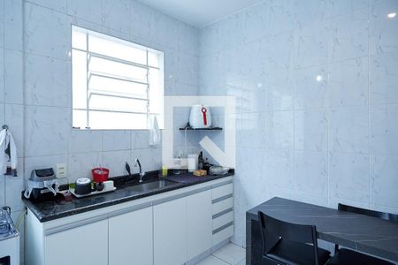 Apartamento à venda com 140m², 4 quartos e 1 vaga Apartamento à venda com 140m², 4 quartos e 1 vagaCozinha e Área de Serviço