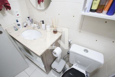 Casa de condomínio à venda com 117m², 3 quartos e 1 vagaBanheiro da Suíte 1