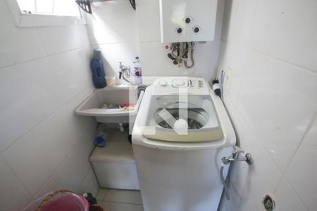 Casa de condomínio à venda com 117m², 3 quartos e 1 vagaÁrea de Serviço