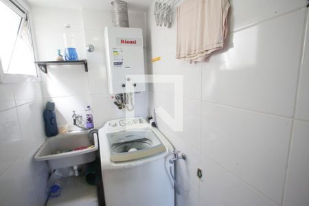 Casa de condomínio à venda com 117m², 3 quartos e 1 vagaÁrea de Serviço