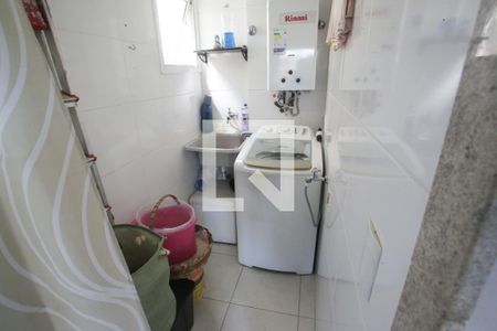 Casa de condomínio à venda com 117m², 3 quartos e 1 vagaÁrea de Serviço