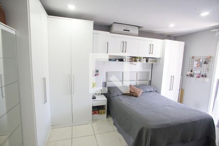 Casa de condomínio à venda com 117m², 3 quartos e 1 vagaQuarto Suíte 1