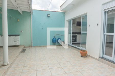 Casa à venda com 230m², 3 quartos e 3 vagasQuintal