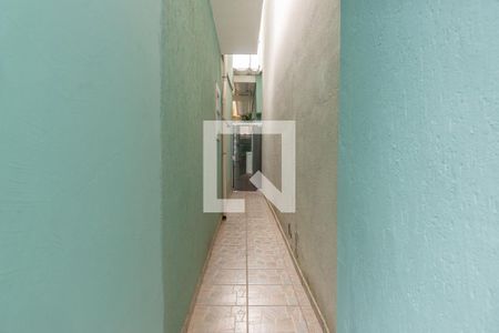 Casa à venda com 230m², 3 quartos e 3 vagasCorredor