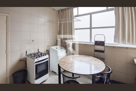 Apartamento à venda com 145m², 4 quartos e 2 vagasCozinha e Área de Serviço