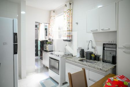 Apartamento à venda com 82m², 2 quartos e sem vaga Apartamento à venda com 82m², 2 quartos e sem vagaCozinha