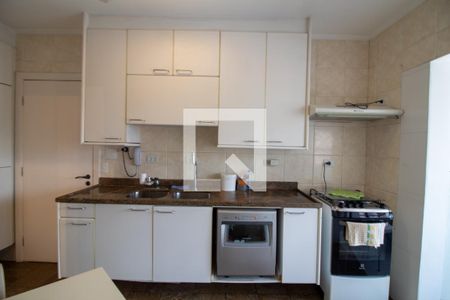 Apartamento à venda com 138m², 3 quartos e 2 vagas Apartamento à venda com 138m², 3 quartos e 2 vagasCozinha
