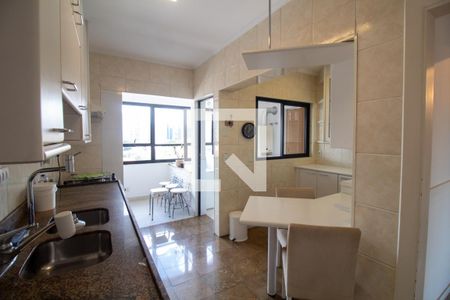 Apartamento à venda com 138m², 3 quartos e 2 vagas Apartamento à venda com 138m², 3 quartos e 2 vagasCozinha