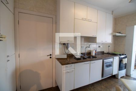 Apartamento à venda com 138m², 3 quartos e 2 vagas Apartamento à venda com 138m², 3 quartos e 2 vagasCozinha