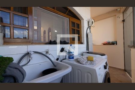 Casa à venda com 200m², 3 quartos e 5 vagasÁrea de Serviço