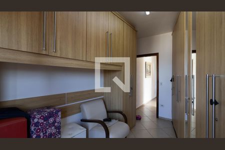 Casa à venda com 200m², 3 quartos e 5 vagasQuarto 2