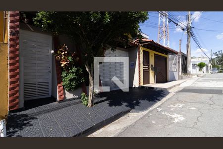 Casa à venda com 200m², 3 quartos e 5 vagasFachada e plaquinha