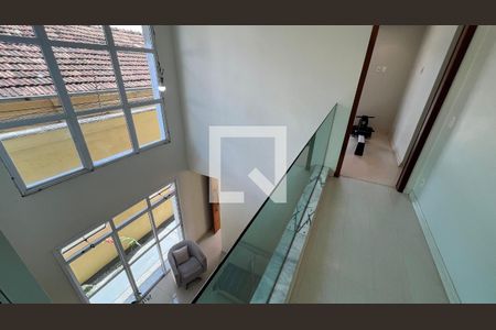 Casa à venda com 197m², 4 quartos e 3 vagas Casa à venda com 197m², 4 quartos e 3 vagasCorredor