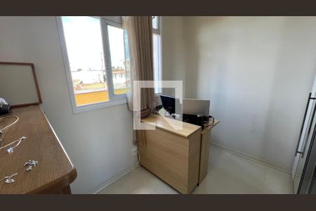 Casa à venda com 197m², 4 quartos e 3 vagas Casa à venda com 197m², 4 quartos e 3 vagasEscritório