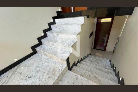 Casa à venda com 197m², 4 quartos e 3 vagas Casa à venda com 197m², 4 quartos e 3 vagasÁrea comum