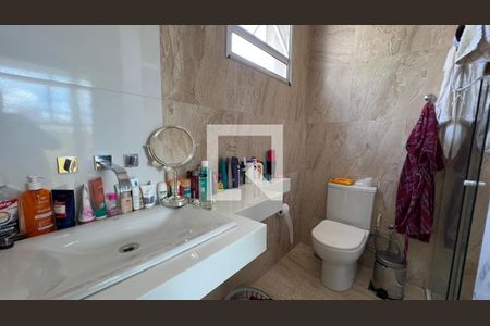 Casa à venda com 197m², 4 quartos e 3 vagas Casa à venda com 197m², 4 quartos e 3 vagasBanheiro 3