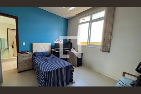 Casa à venda com 197m², 4 quartos e 3 vagas Casa à venda com 197m², 4 quartos e 3 vagasQuarto 1