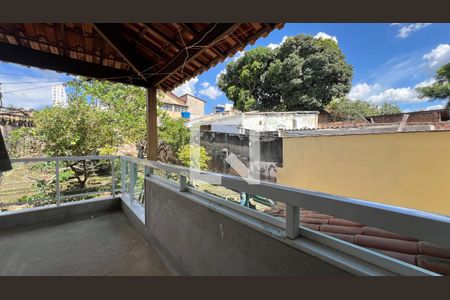 Casa à venda com 197m², 4 quartos e 3 vagas Casa à venda com 197m², 4 quartos e 3 vagasÁrea comum