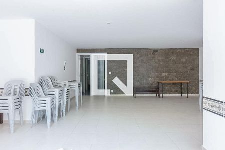 Apartamento à venda com 141m², 2 quartos e 1 vaga Apartamento à venda com 141m², 2 quartos e 1 vagaÁrea comum - Salão de festas