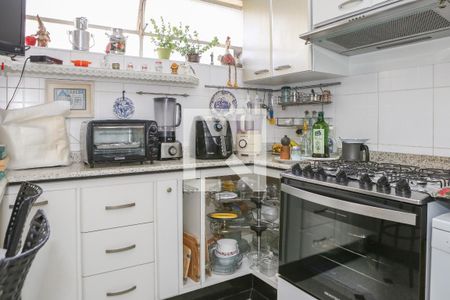 Apartamento à venda com 141m², 2 quartos e 1 vaga Apartamento à venda com 141m², 2 quartos e 1 vagaCozinha e Área de Serviço