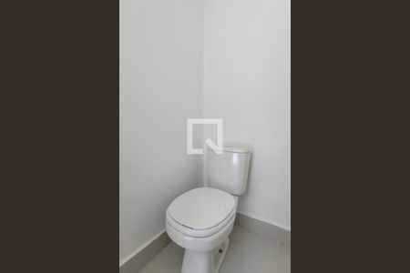 Casa à venda com 300m², 5 quartos e 3 vagas Casa à venda com 300m², 5 quartos e 3 vagasBanheiro de Serviço