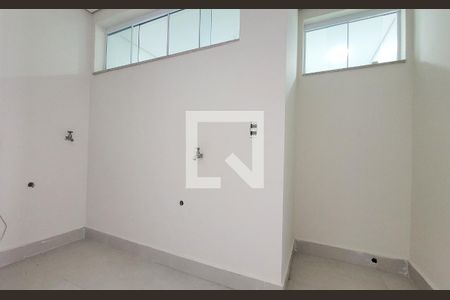 Casa à venda com 300m², 5 quartos e 3 vagas Casa à venda com 300m², 5 quartos e 3 vagasArea de serviço