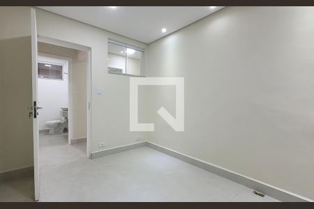 Casa à venda com 300m², 5 quartos e 3 vagas Casa à venda com 300m², 5 quartos e 3 vagasQuarto 2
