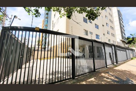 Apartamento à venda com 70m², 2 quartos e 1 vagaFachada