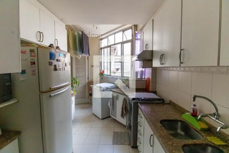 Apartamento à venda com 123m², 3 quartos e 1 vaga Apartamento à venda com 123m², 3 quartos e 1 vagaCozinha e Área de Serviço