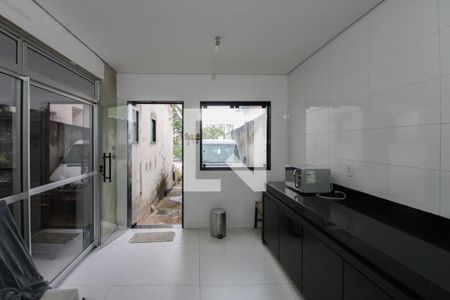 Casa à venda com 360m², 3 quartos e 6 vagas Casa à venda com 360m², 3 quartos e 6 vagasCozinha