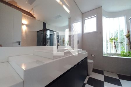 Casa de condomínio para alugar com 420m², 4 quartos e 6 vagas Casa de condomínio para alugar com 420m², 4 quartos e 6 vagasBanheiro da Suíte 3