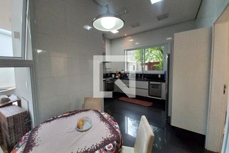 Casa de condomínio para alugar com 420m², 4 quartos e 6 vagas Casa de condomínio para alugar com 420m², 4 quartos e 6 vagasCozinha