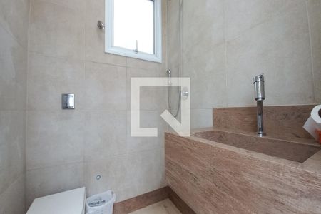 Casa de condomínio para alugar com 420m², 4 quartos e 6 vagas Casa de condomínio para alugar com 420m², 4 quartos e 6 vagasLavabo 2