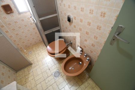 Banheiro de apartamento para alugar com 1 quarto, 60m² em Cambuí, Campinas