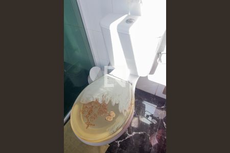 Casa à venda com 600m², 9 quartos e 10 vagas Casa à venda com 600m², 9 quartos e 10 vagasBanheiro da Suíte 1