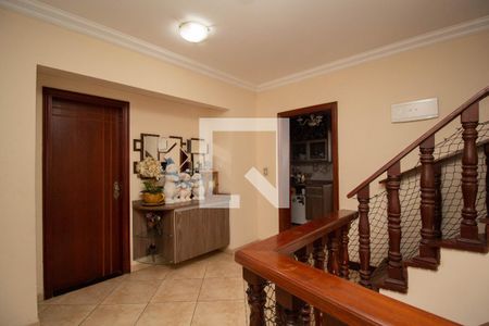 Casa à venda com 600m², 9 quartos e 10 vagas Casa à venda com 600m², 9 quartos e 10 vagasHall entre Quartos