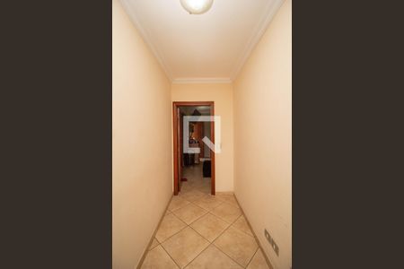 Casa à venda com 600m², 9 quartos e 10 vagas Casa à venda com 600m², 9 quartos e 10 vagasCorredor