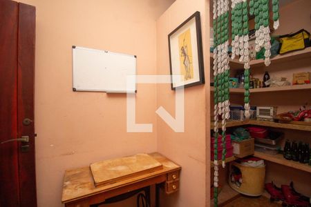 Casa à venda com 600m², 9 quartos e 10 vagas Casa à venda com 600m², 9 quartos e 10 vagasQuarto de Serviço