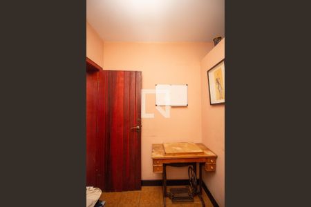 Casa à venda com 600m², 9 quartos e 10 vagas Casa à venda com 600m², 9 quartos e 10 vagasQuarto de Serviço