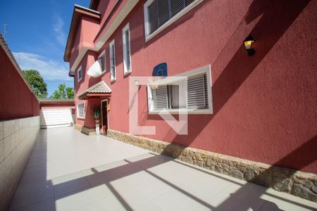 Casa à venda com 600m², 9 quartos e 10 vagas Casa à venda com 600m², 9 quartos e 10 vagasQuintal