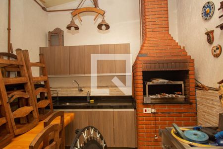 Casa à venda com 600m², 9 quartos e 10 vagas Casa à venda com 600m², 9 quartos e 10 vagasChurrasqueira