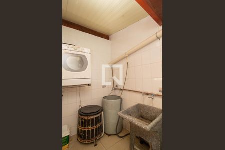 Casa à venda com 600m², 9 quartos e 10 vagas Casa à venda com 600m², 9 quartos e 10 vagasÁrea de Serviço