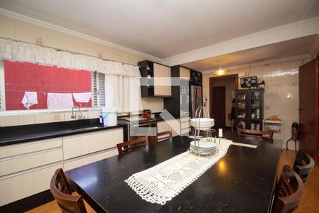 Casa à venda com 600m², 9 quartos e 10 vagas Casa à venda com 600m², 9 quartos e 10 vagasCozinha