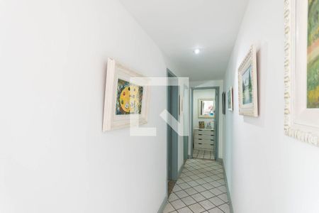 Apartamento à venda com 220m², 3 quartos e 2 vagasCorredor