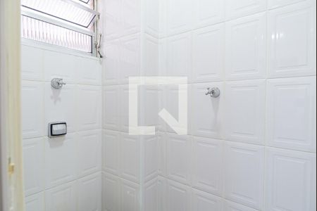 Apartamento à venda com 80m², 2 quartos e sem vaga Apartamento à venda com 80m², 2 quartos e sem vagaBanheiro de Serviço
