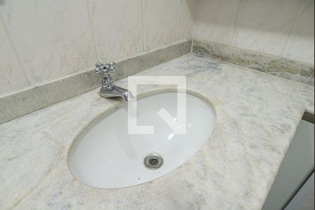 Apartamento à venda com 80m², 2 quartos e sem vaga Apartamento à venda com 80m², 2 quartos e sem vagaBanheiro