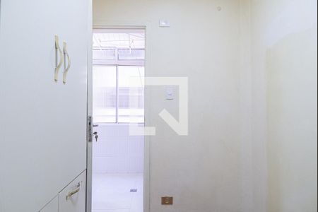 Apartamento à venda com 80m², 2 quartos e sem vaga Apartamento à venda com 80m², 2 quartos e sem vagaQuarto de Serviço