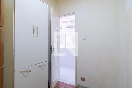 Apartamento à venda com 80m², 2 quartos e sem vaga Apartamento à venda com 80m², 2 quartos e sem vagaQuarto de Serviço