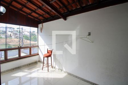 Casa à venda com 360m², 3 quartos e 2 vagas Casa à venda com 360m², 3 quartos e 2 vagasVaranda da Sala 3