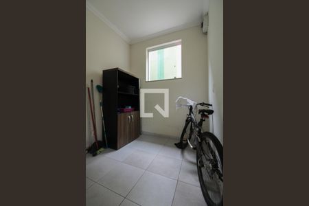 Casa à venda com 360m², 3 quartos e 2 vagas Casa à venda com 360m², 3 quartos e 2 vagasQuarto de Serviço